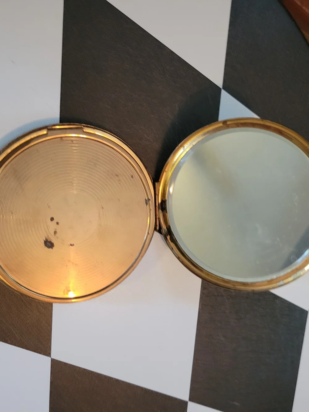 Vintage Black & Gold Round Compact Mirror - Women Makeup Accessory